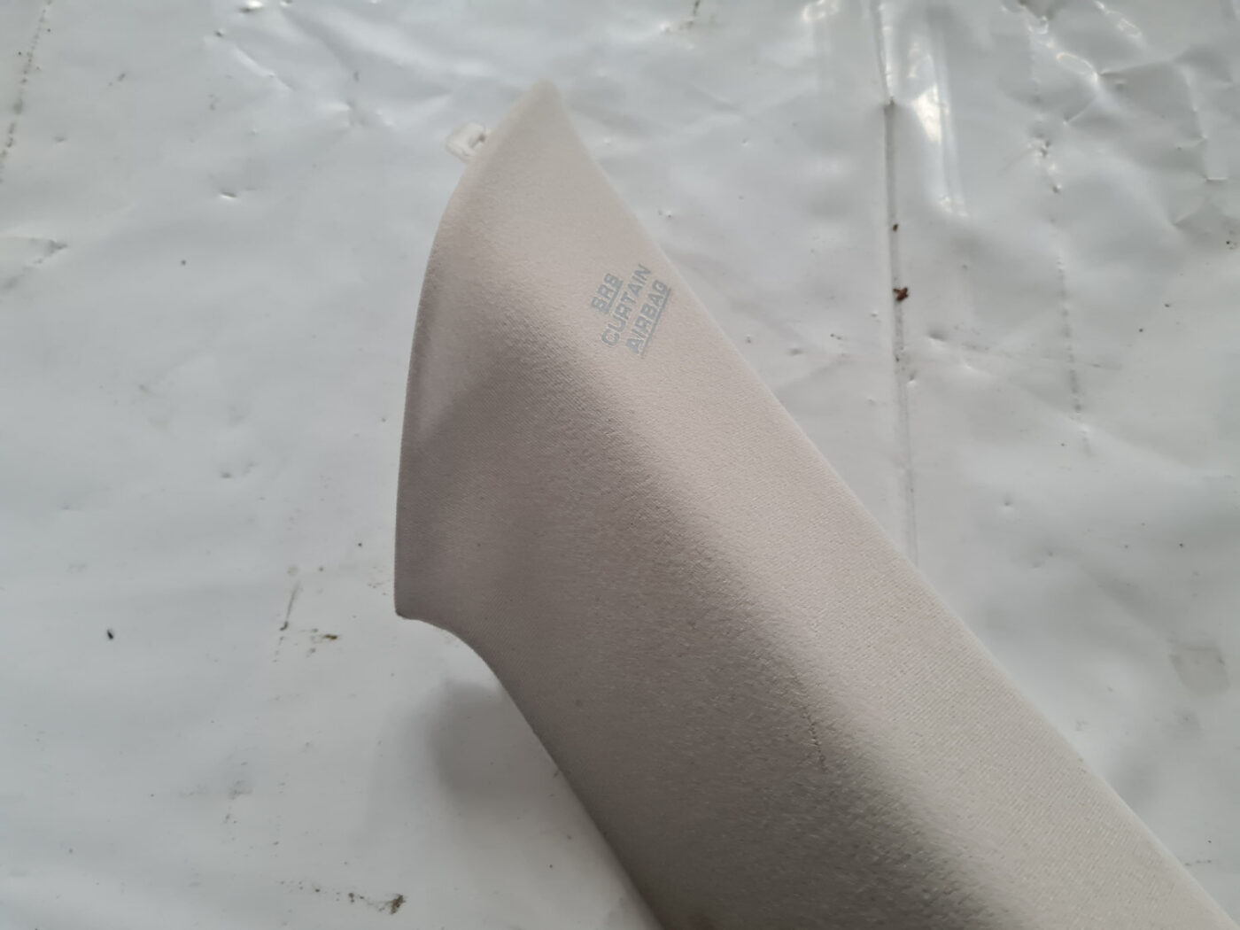 Aizmugurējas salona statnes apdare priekš TOYOTA AVENSIS 2007 UNIVERSAL 5 Aizmugurējas salona statnes apdare priekš TOYOTA AVENSIS 2007 UNIVERSAL