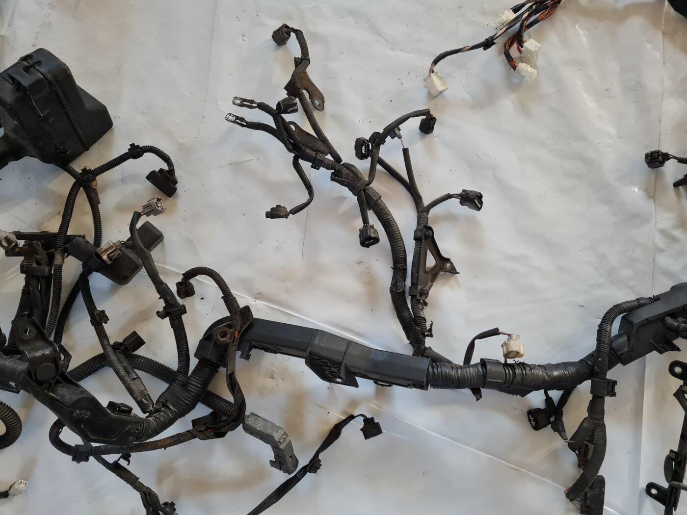 Dzinēja vadi priekš TOYOTA AVENSIS 2007 UNIVERSAL 10 Dzinēja vadi priekš TOYOTA AVENSIS 2007 UNIVERSAL