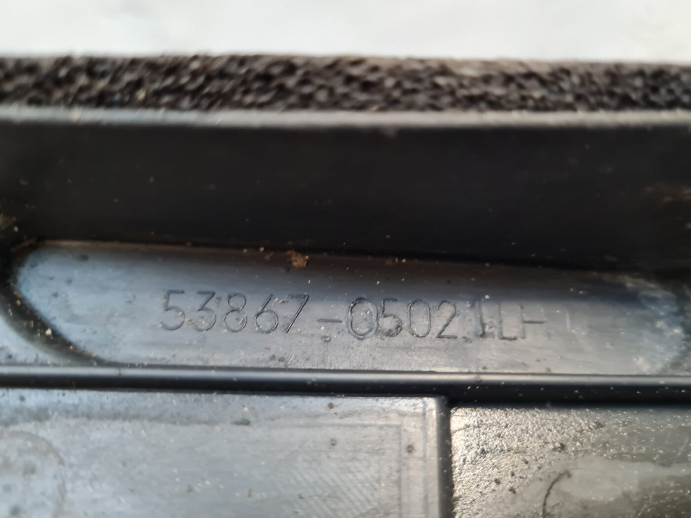 Ieliktņis starp spārnu un durvīm priekš TOYOTA AVENSIS 2007 UNIVERSAL 3 Ieliktņis starp spārnu un durvīm priekš TOYOTA AVENSIS 2007 UNIVERSAL