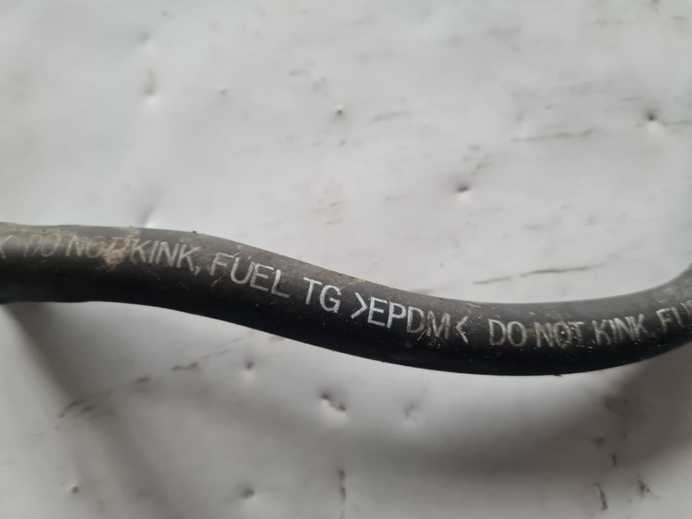 Degvielas caurule priekš TOYOTA AVENSIS 2007 UNIVERSAL 3 Degvielas caurule priekš TOYOTA AVENSIS 2007 UNIVERSAL