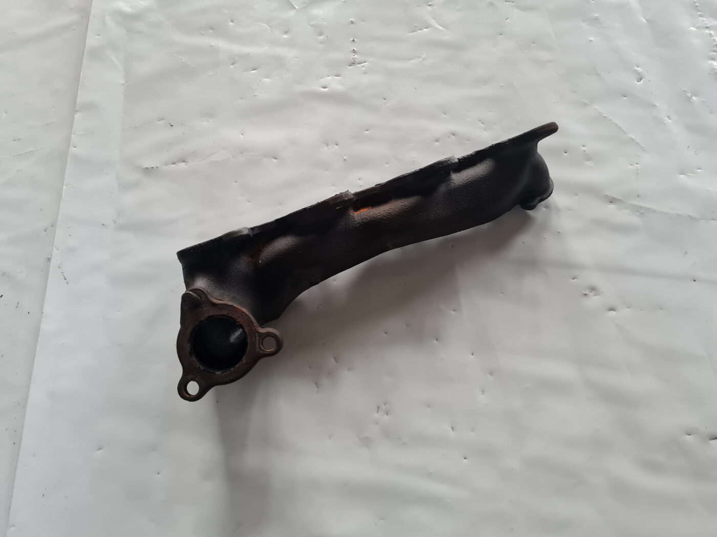 Izplūdes kolektors priekš TOYOTA AVENSIS 2007 UNIVERSAL 2 Izplūdes kolektors priekš TOYOTA AVENSIS 2007 UNIVERSAL