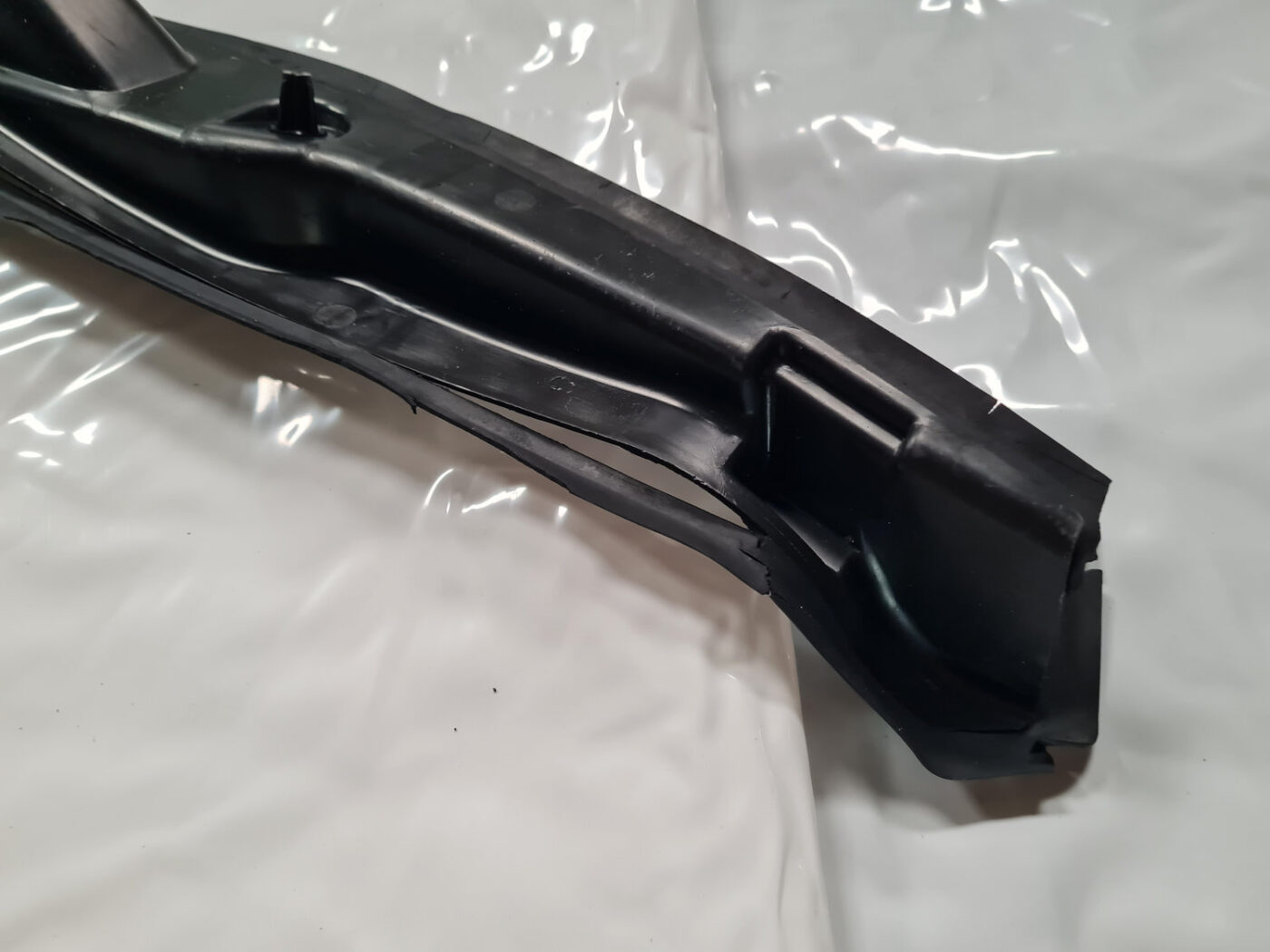 Ieliktņis starp spārnu un durvīm priekš PEUGEOT 508 2012 5 Ieliktņis starp spārnu un durvīm priekš PEUGEOT 508 2012