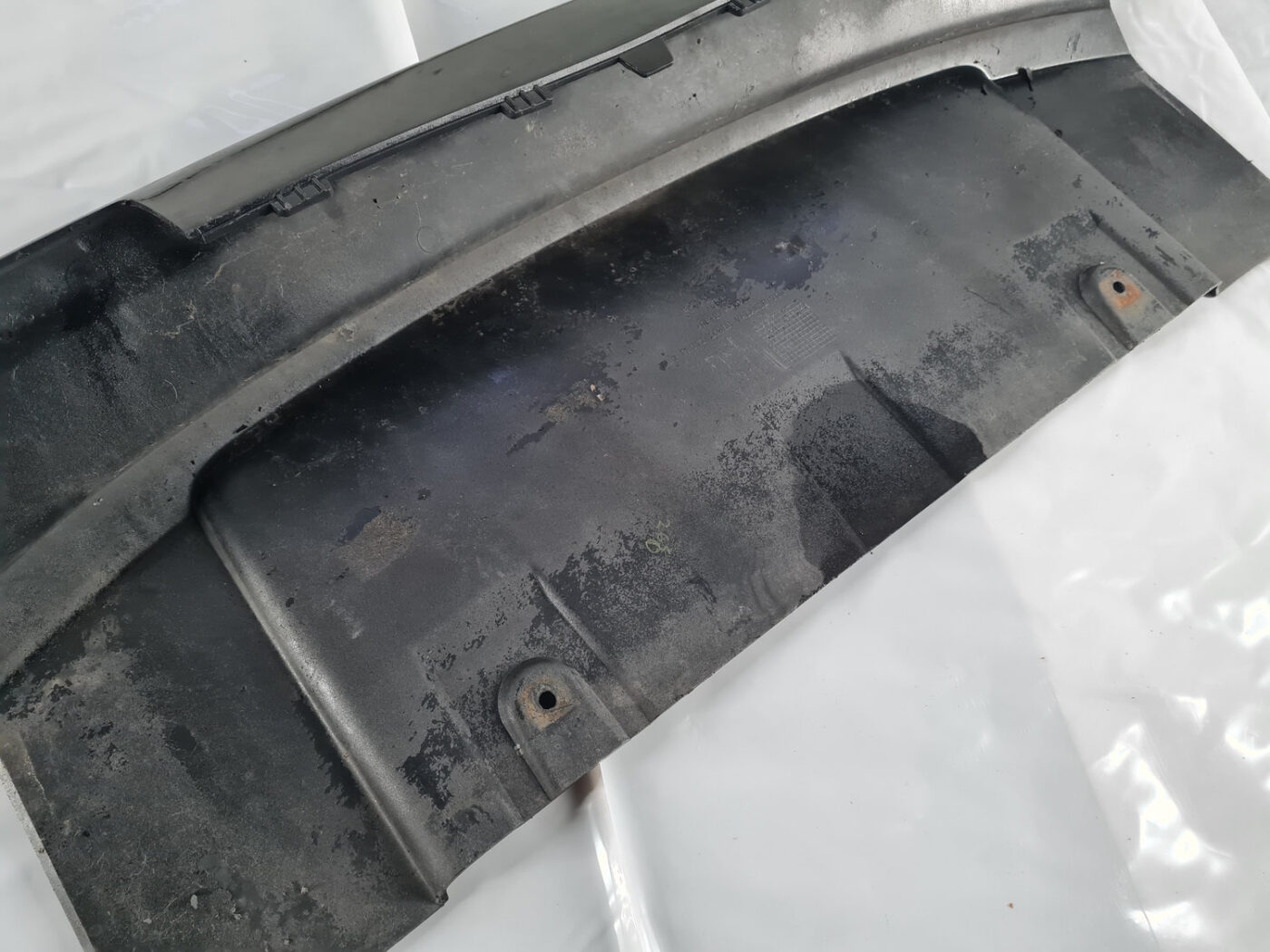 Priekšēja bufera uzlika priekš LAND ROVER EVOQUE 2012-2019 8 Priekšēja bufera uzlika priekš LAND ROVER EVOQUE 2012-2019