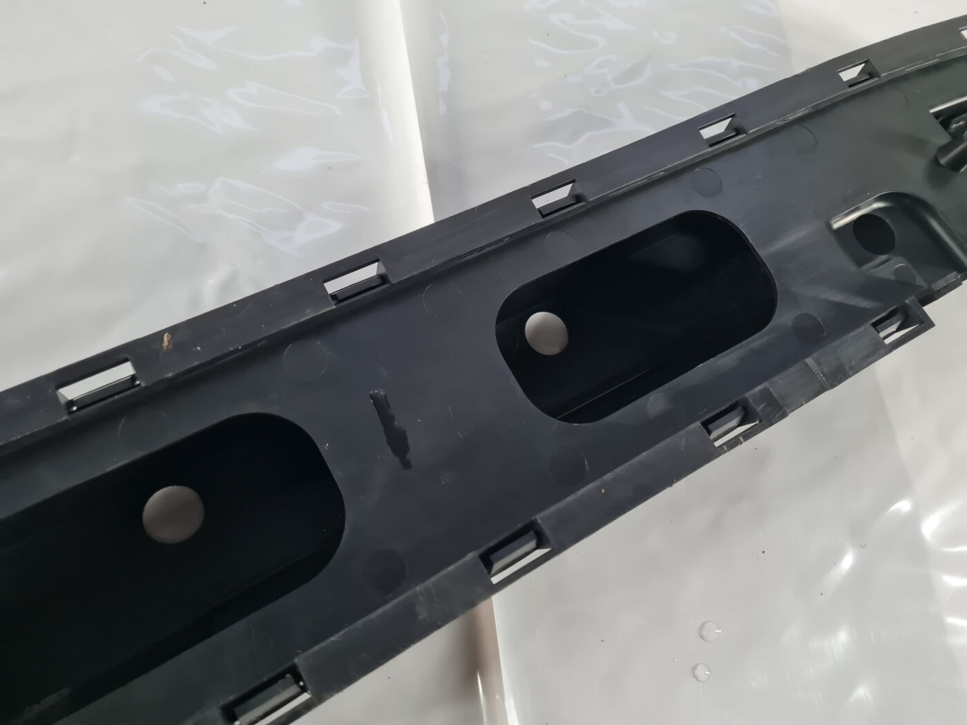 Priekšējā bufera amortizators priekš VOLVO S40 2004 Black 9 Priekšējā bufera amortizators priekš VOLVO S40 2004 Black