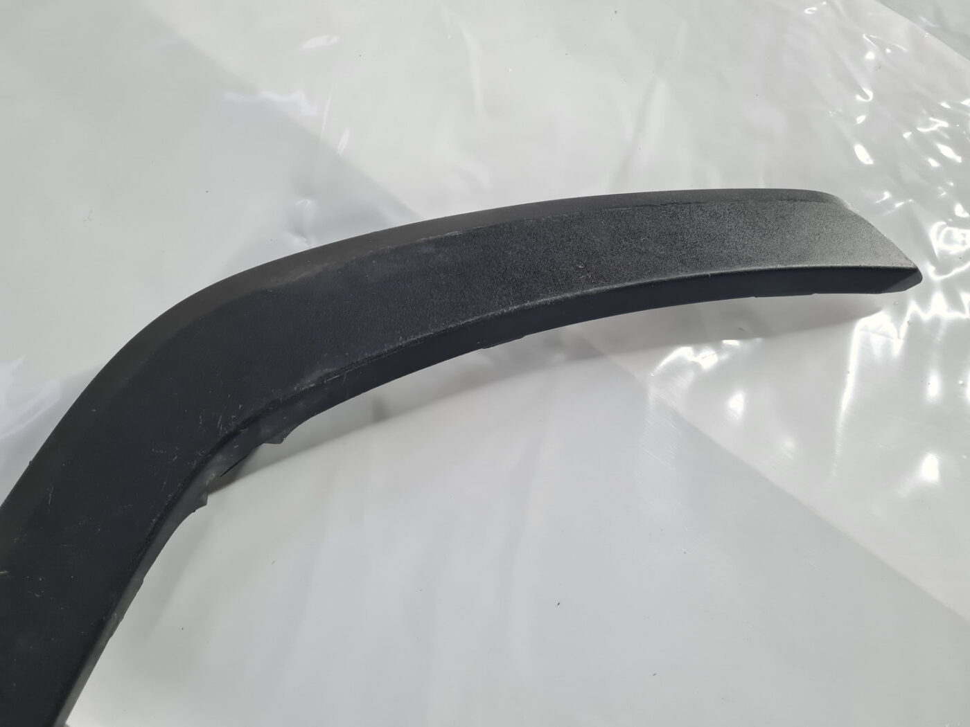 Priekšēja spārna uzlika/moldings priekš TOYOTA RAV4 2019-2024 11 Priekšēja spārna uzlika/moldings priekš TOYOTA RAV4 2019-2024