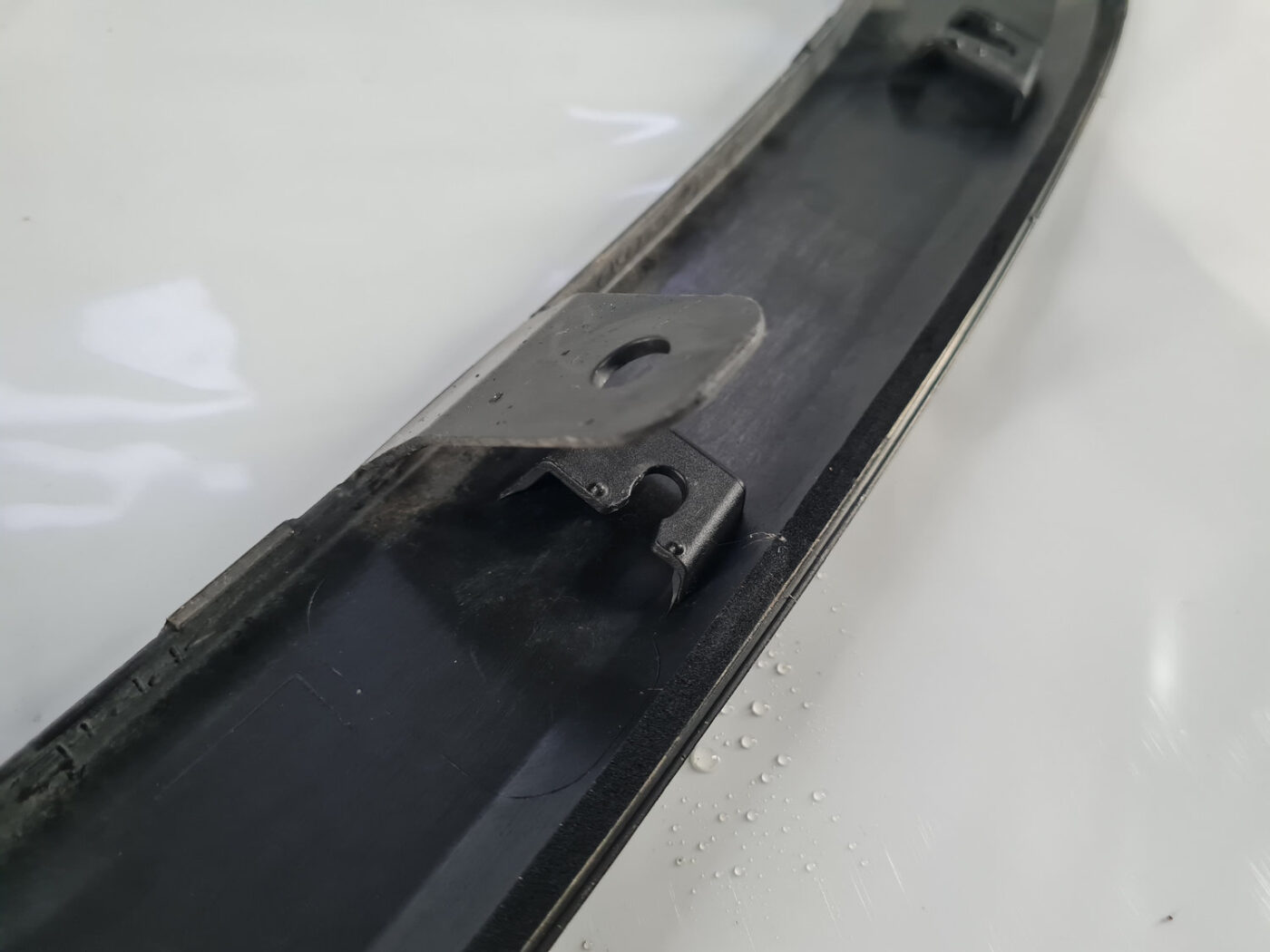 Priekšēja spārna uzlika/moldings priekš TOYOTA RAV4 2019-2024 7 Priekšēja spārna uzlika/moldings priekš TOYOTA RAV4 2019-2024