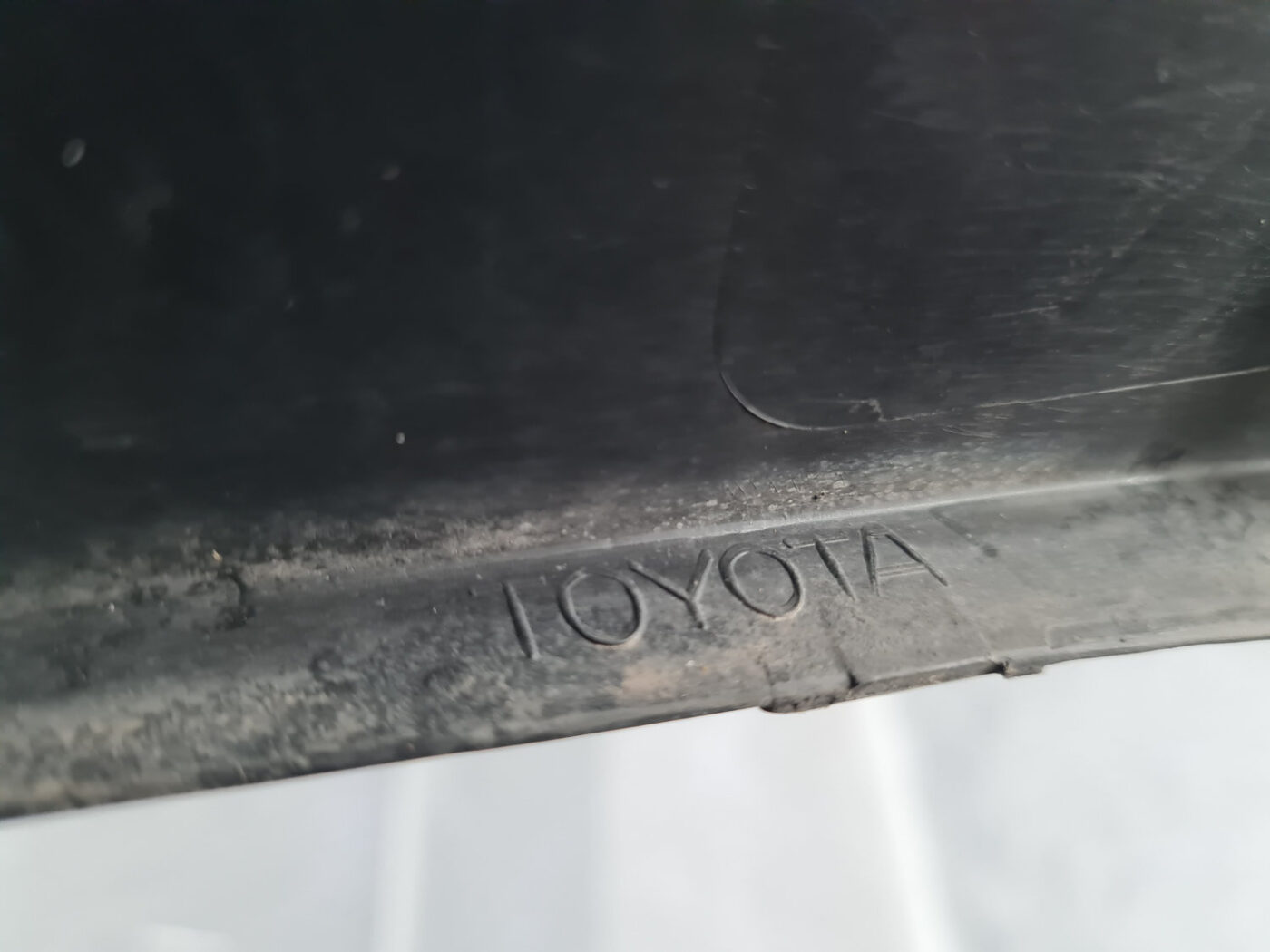 Priekšēja spārna uzlika/moldings priekš TOYOTA RAV4 2019-2024 4 Priekšēja spārna uzlika/moldings priekš TOYOTA RAV4 2019-2024