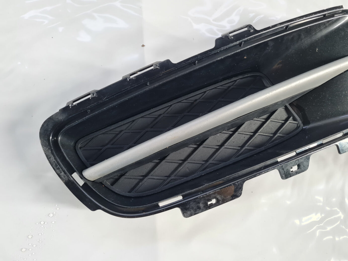 Miglas luktura reste, pa labi priekš BMW X5 E70 2006-2013 2 Miglas luktura reste, pa labi priekš BMW X5 E70 2006-2013