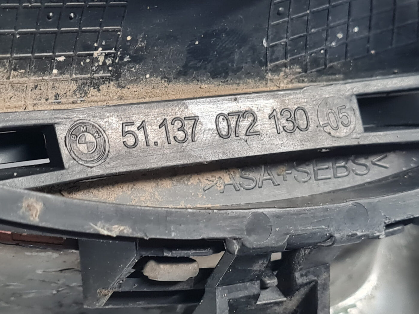 Bufera reste priekš BMW 318D E46 2002 SEDAN 3 Bufera reste priekš BMW 318D E46 2002 SEDAN