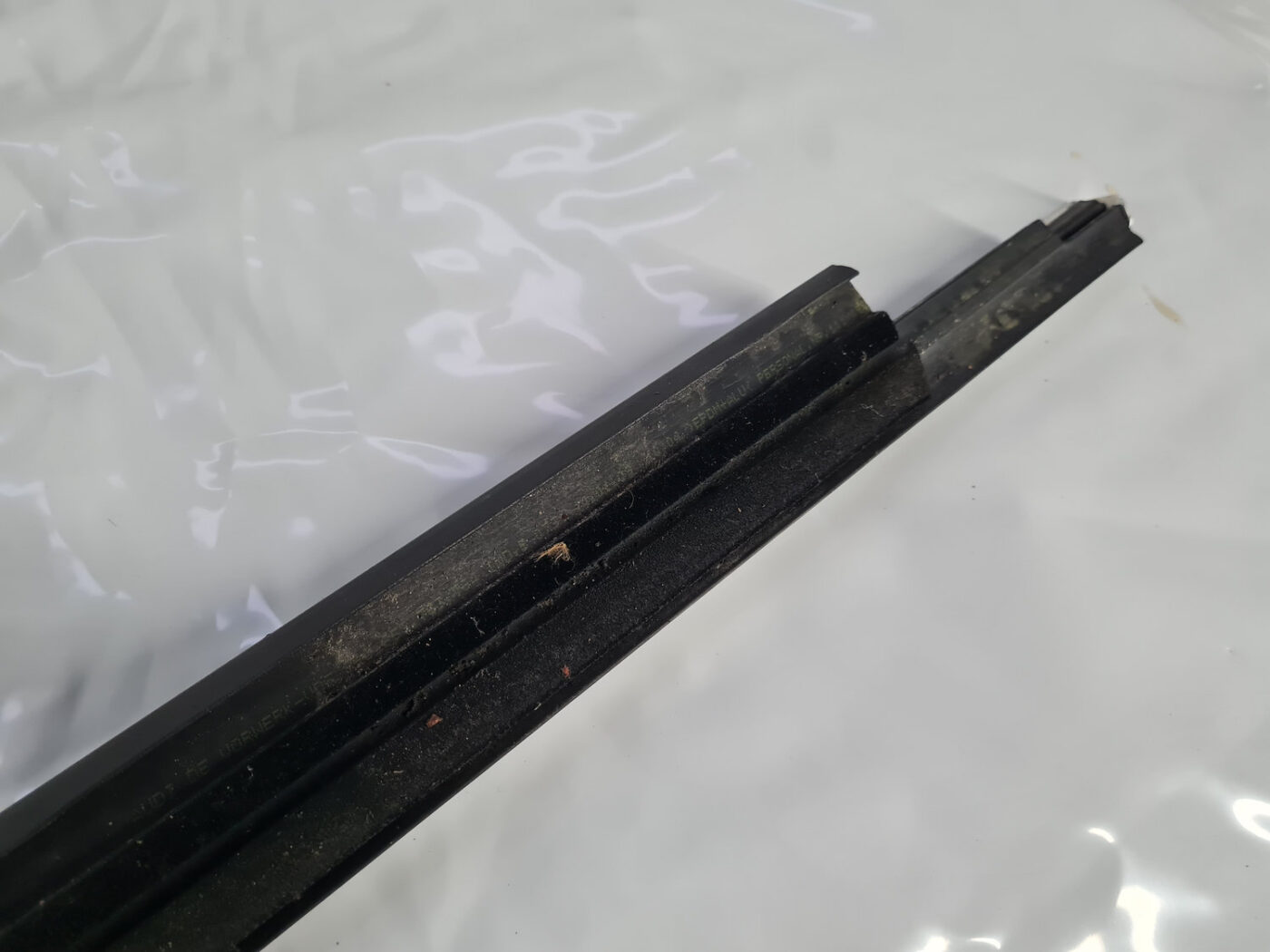 Durvju stikla moldings priekš Audi Q5 2008-2017 5 Durvju stikla moldings priekš Audi Q5 2008-2017