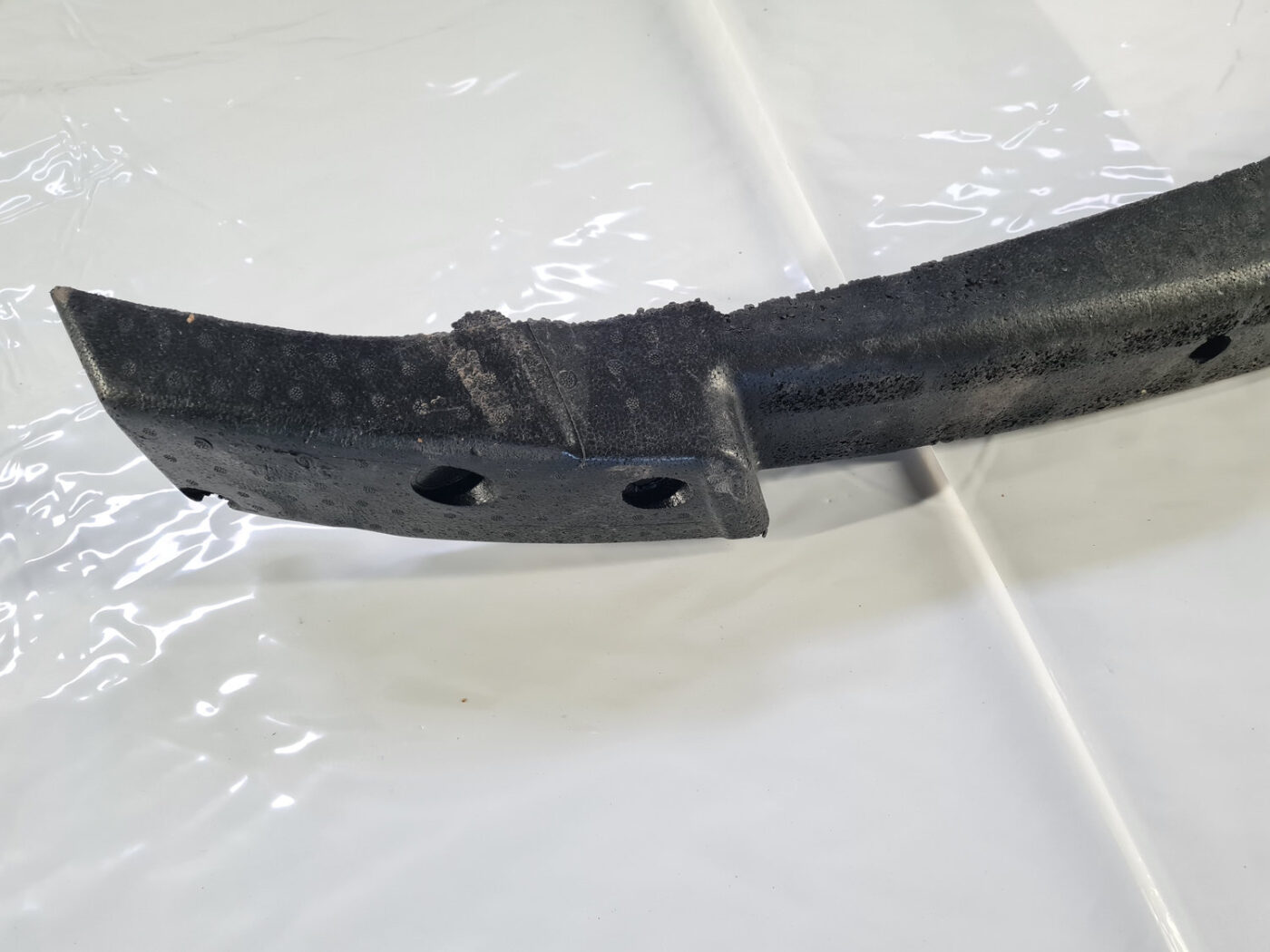 Priekšēja bufera putuplasts priekš CHRYSLER SEBRING 2006 2 Priekšēja bufera putuplasts priekš CHRYSLER SEBRING 2006