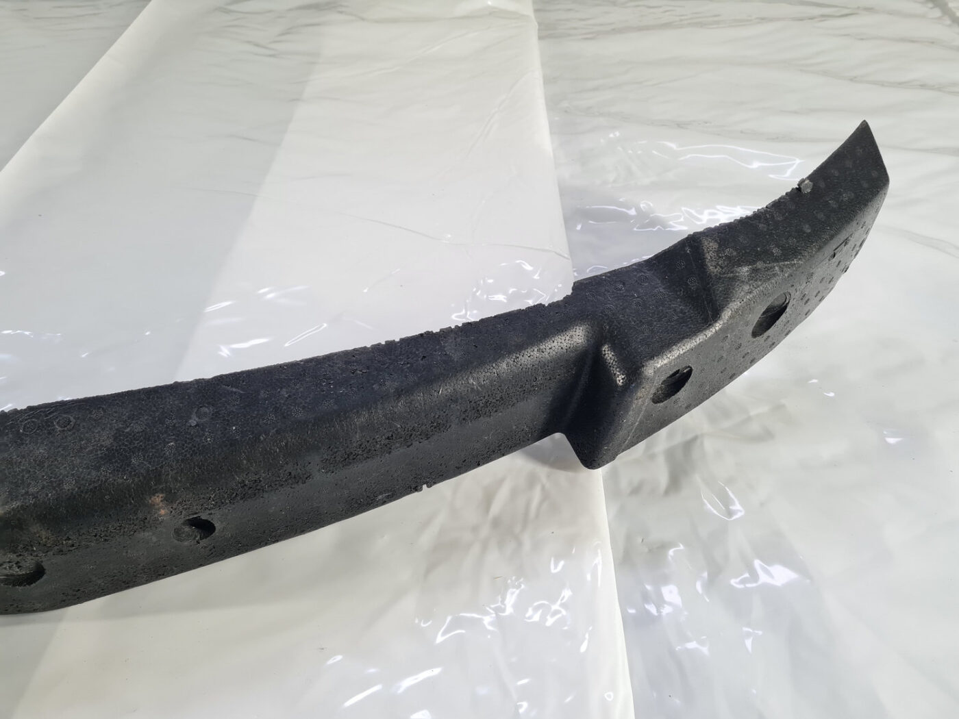 Priekšēja bufera putuplasts priekš CHRYSLER SEBRING 2006 10 Priekšēja bufera putuplasts priekš CHRYSLER SEBRING 2006