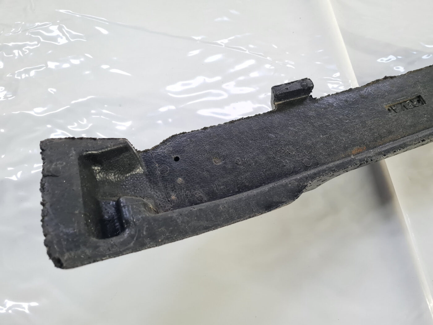 Priekšēja bufera putuplasts priekš CHRYSLER SEBRING 2006 8 Priekšēja bufera putuplasts priekš CHRYSLER SEBRING 2006