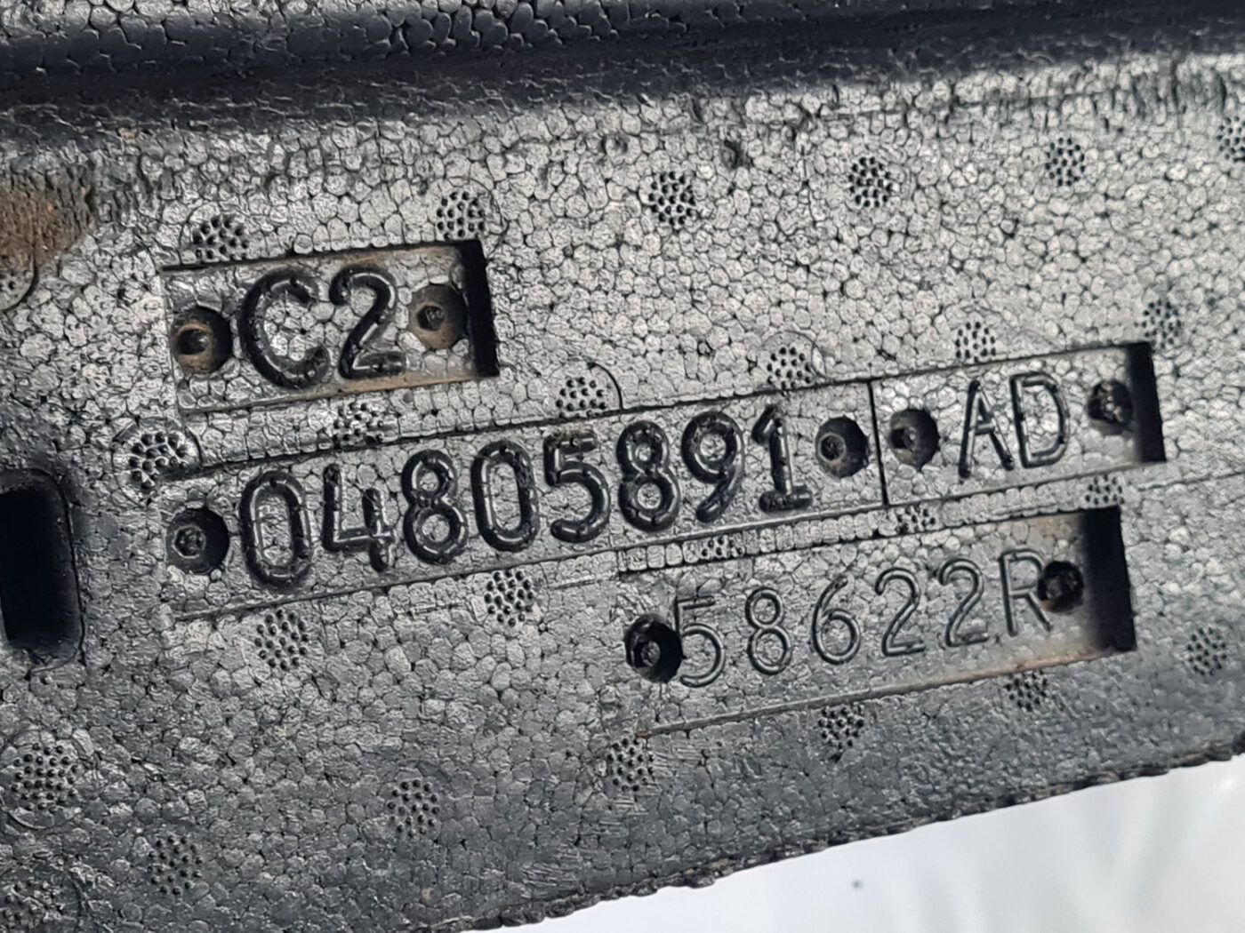 Priekšēja bufera putuplasts priekš CHRYSLER SEBRING 2006 4 Priekšēja bufera putuplasts priekš CHRYSLER SEBRING 2006