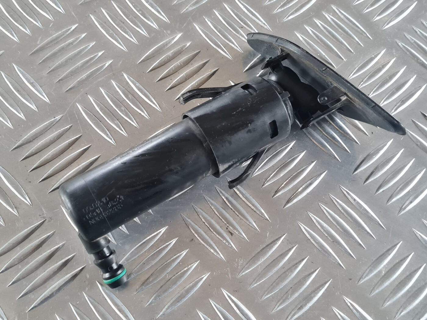 Lukturu mazgātāja sprausla priekš OPEL INSIGNIA 2010 6 Lukturu mazgātāja sprausla priekš OPEL INSIGNIA 2010