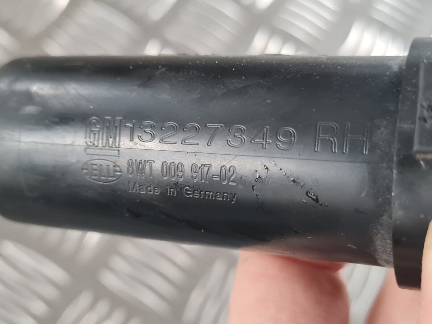 Lukturu mazgātāja sprausla priekš OPEL INSIGNIA 2010 4 Lukturu mazgātāja sprausla priekš OPEL INSIGNIA 2010