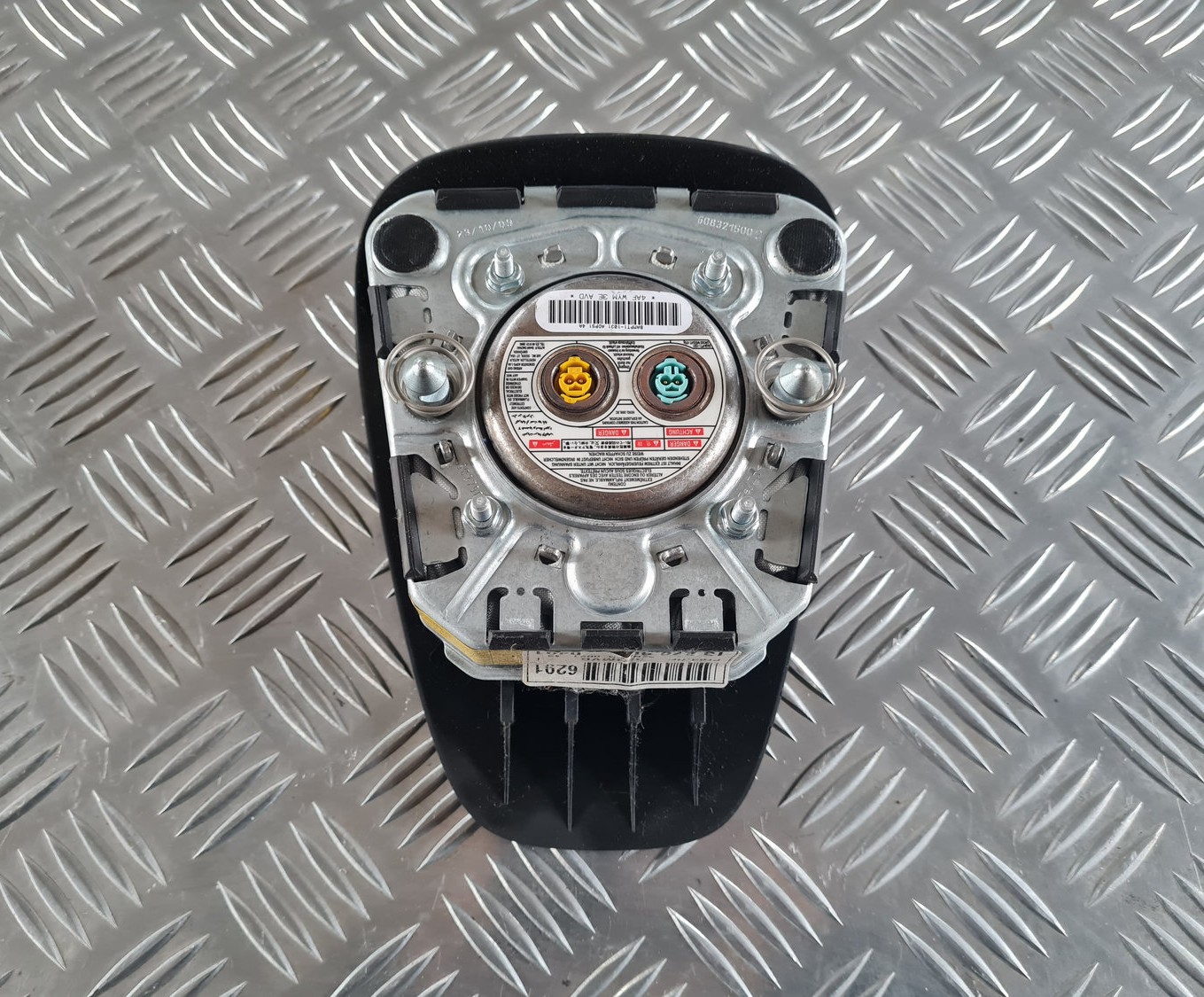 Stūres drošības spilvens priekš OPEL INSIGNIA 2010 2 Stūres drošības spilvens priekš OPEL INSIGNIA 2010