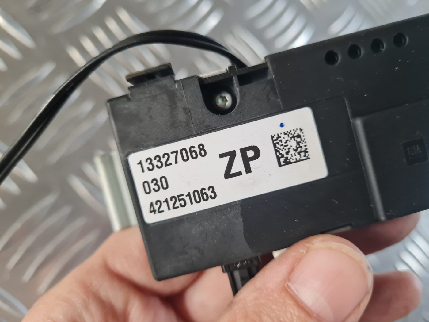 Antenas pastiprinātāja bloks priekš OPEL INSIGNIA 2010 3 Antenas pastiprinātāja bloks priekš OPEL INSIGNIA 2010