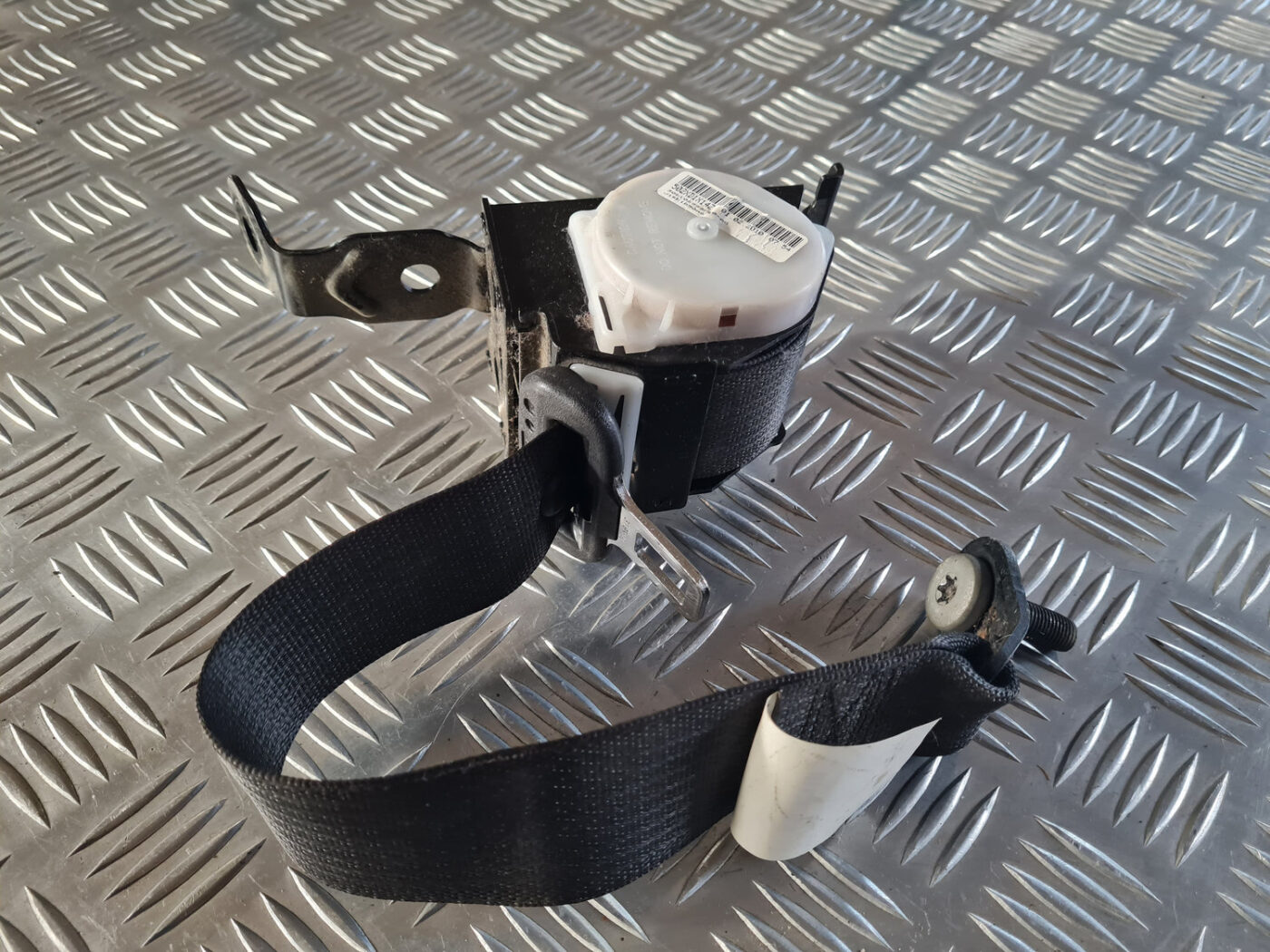 Aizmugurējā kreisa drošības josta priekš OPEL INSIGNIA 2010 2 Aizmugurējā kreisa drošības josta priekš OPEL INSIGNIA 2010