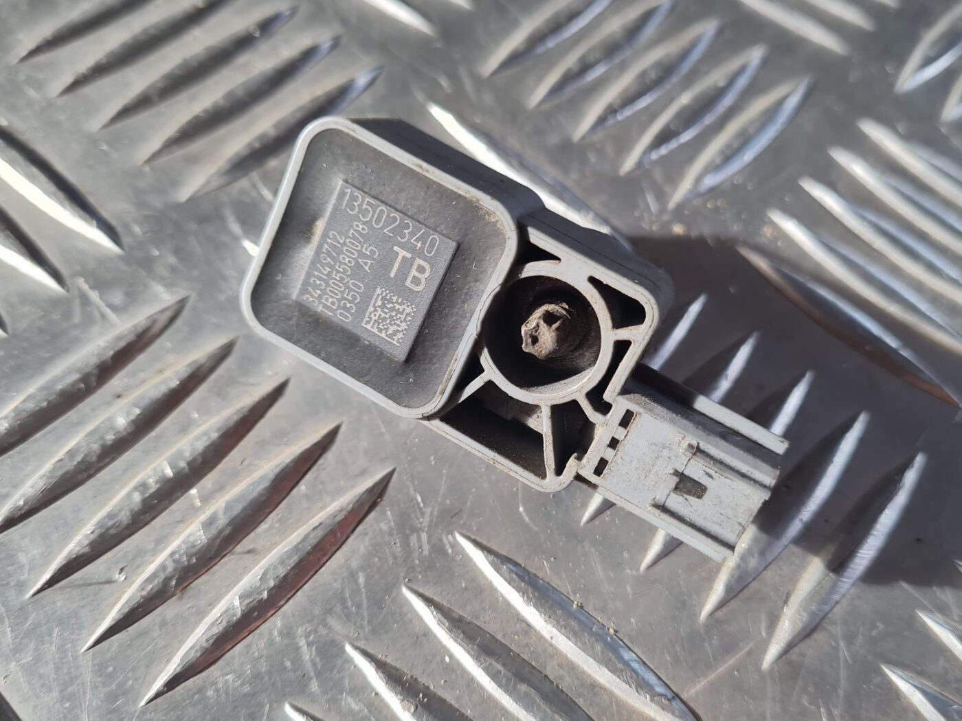 Drošības spilvena trieciensensors priekš OPEL INSIGNIA 2010 2 Drošības spilvena trieciensensors priekš OPEL INSIGNIA 2010