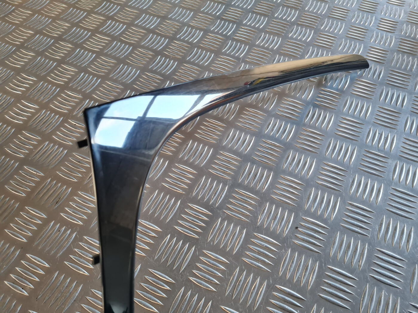 Mērinstrumentu paneļa dekoratīvā uzlika priekš OPEL INSIGNIA 2010 2 Mērinstrumentu paneļa dekoratīvā uzlika priekš OPEL INSIGNIA 2010