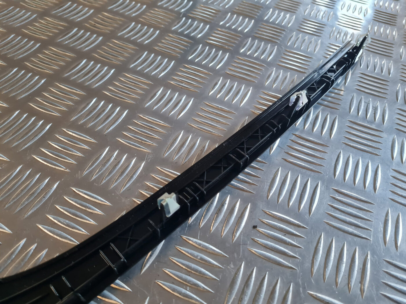 Mērinstrumentu paneļa dekoratīvā uzlika priekš OPEL INSIGNIA 2010 4 Mērinstrumentu paneļa dekoratīvā uzlika priekš OPEL INSIGNIA 2010