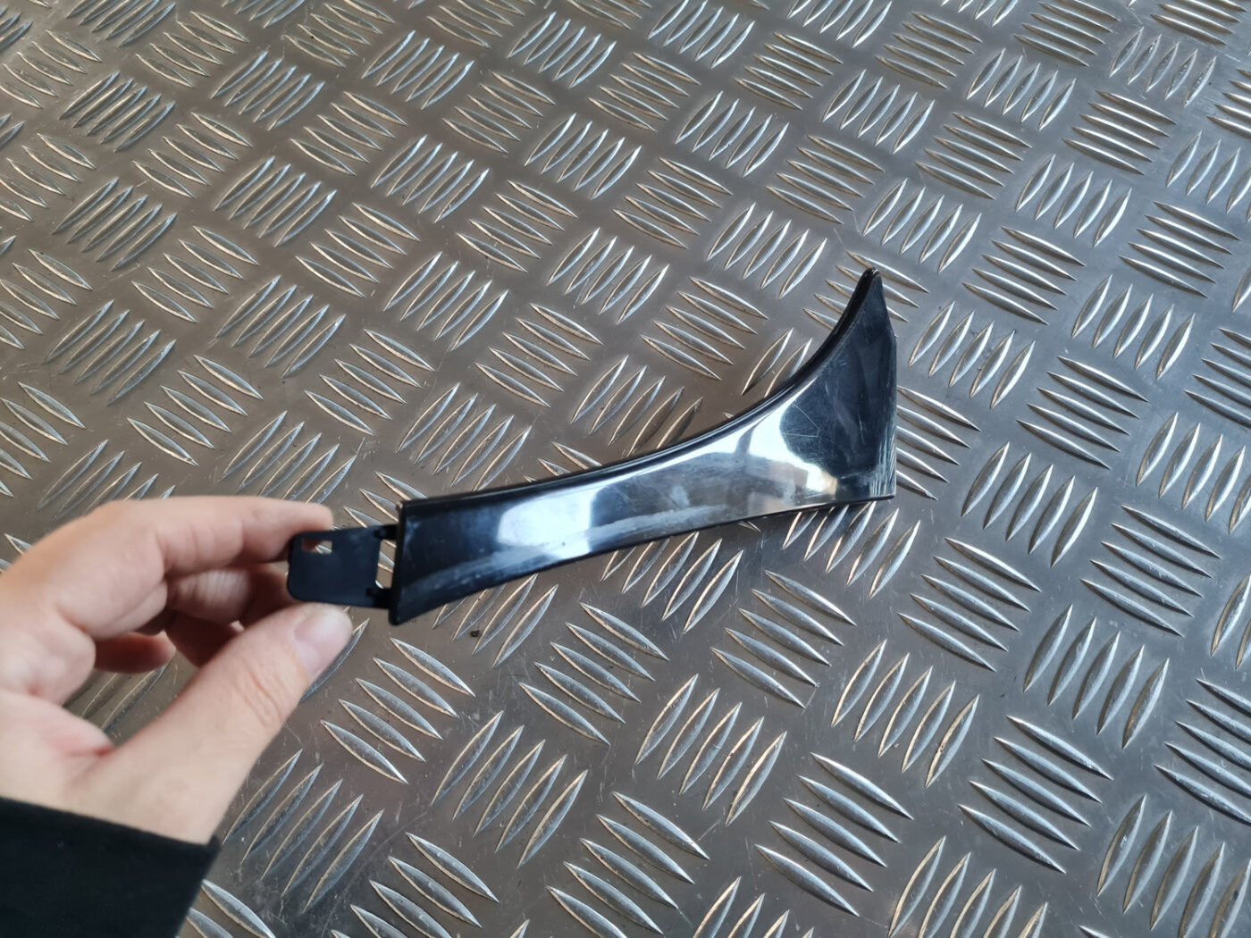 Mērinstrumentu paneļa dekoratīvā uzlika priekš OPEL INSIGNIA 2010 2 Mērinstrumentu paneļa dekoratīvā uzlika priekš OPEL INSIGNIA 2010