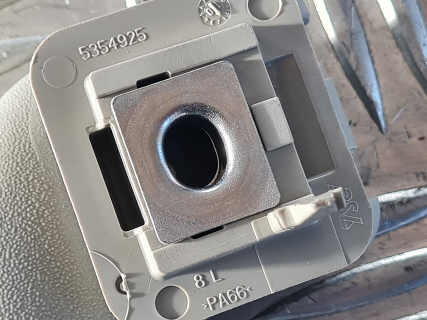 Salona rokturis griestos priekš OPEL INSIGNIA 2010 4 Salona rokturis griestos priekš OPEL INSIGNIA 2010