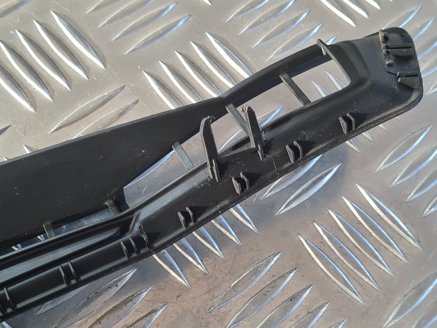 Mērinstrumentu paneļa skaļruņa apdare priekš OPEL INSIGNIA 2010 5 Mērinstrumentu paneļa skaļruņa apdare priekš OPEL INSIGNIA 2010