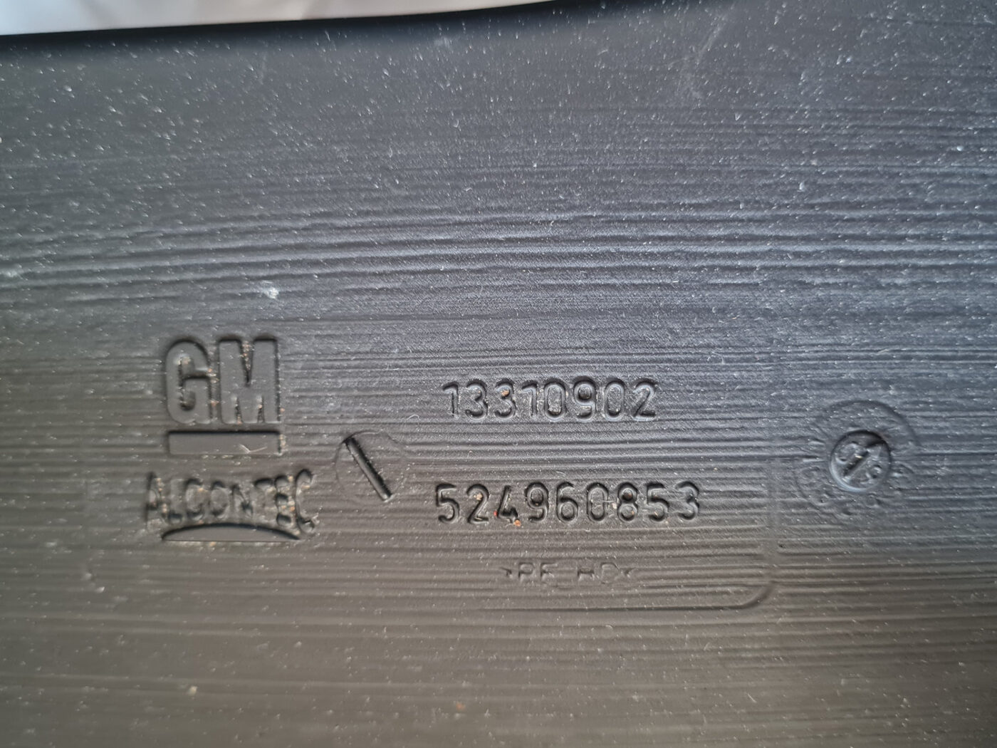 Centrālās konsoles apdares lielākā daļa priekš OPEL INSIGNIA 2010 5 Centrālās konsoles apdares lielākā daļa priekš OPEL INSIGNIA 2010