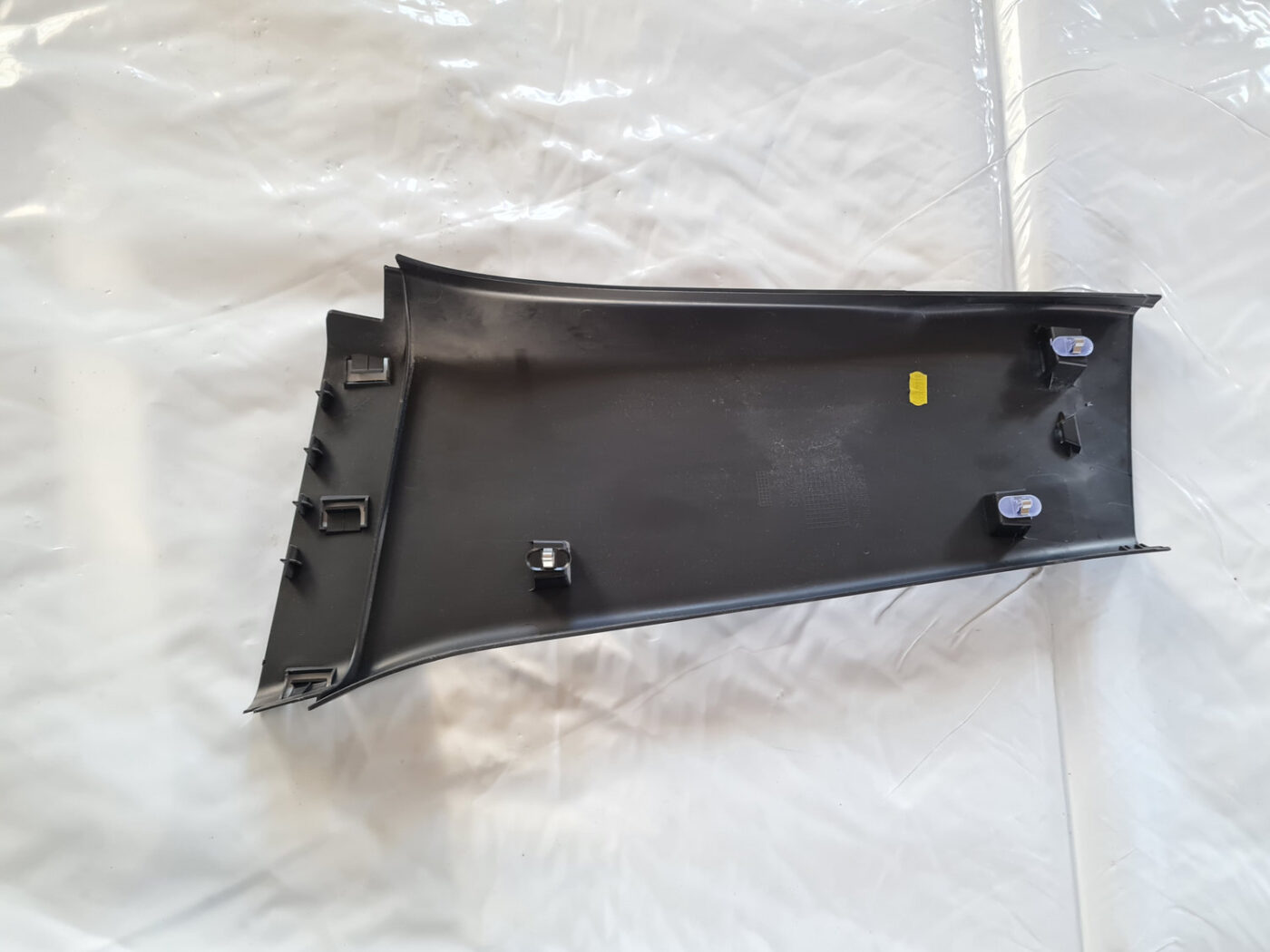 Vidējas salona statnes apdare priekš OPEL INSIGNIA 2010 5 Vidējas salona statnes apdare priekš OPEL INSIGNIA 2010