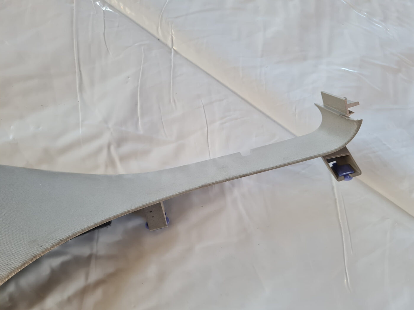 Bagažnieka nodalījuma statnes apdare priekš OPEL INSIGNIA 2010 4 Bagažnieka nodalījuma statnes apdare priekš OPEL INSIGNIA 2010