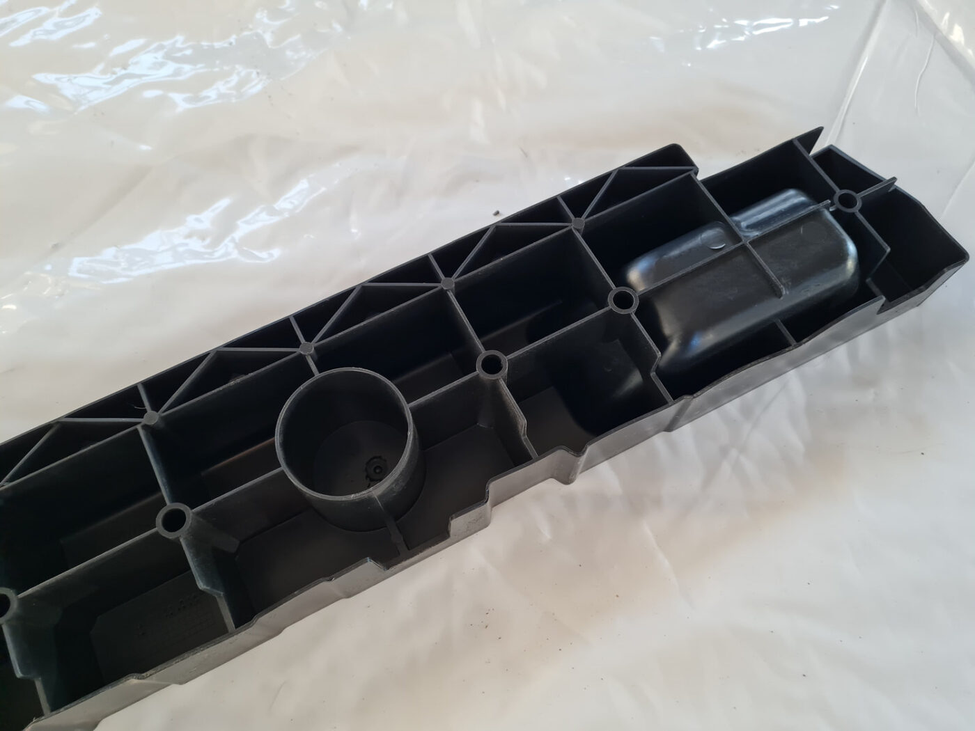 Bagāžnieka nodalījuma plastmasa priekš OPEL INSIGNIA 2010 4 Bagāžnieka nodalījuma plastmasa priekš OPEL INSIGNIA 2010