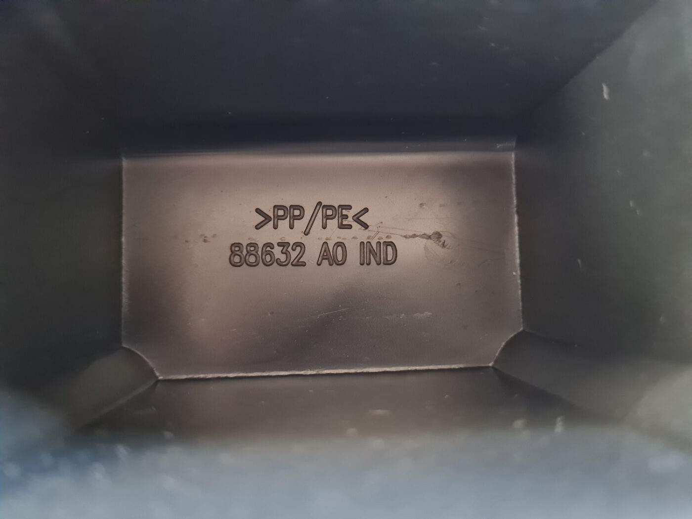 Bagāžnieka nodalījuma plastmasa priekš OPEL INSIGNIA 2010 3 Bagāžnieka nodalījuma plastmasa priekš OPEL INSIGNIA 2010