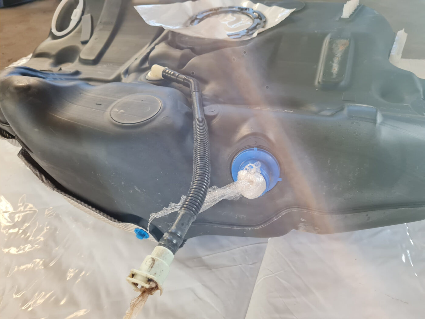 Degvielas tvertne priekš OPEL INSIGNIA 2010 4 Degvielas tvertne priekš OPEL INSIGNIA 2010