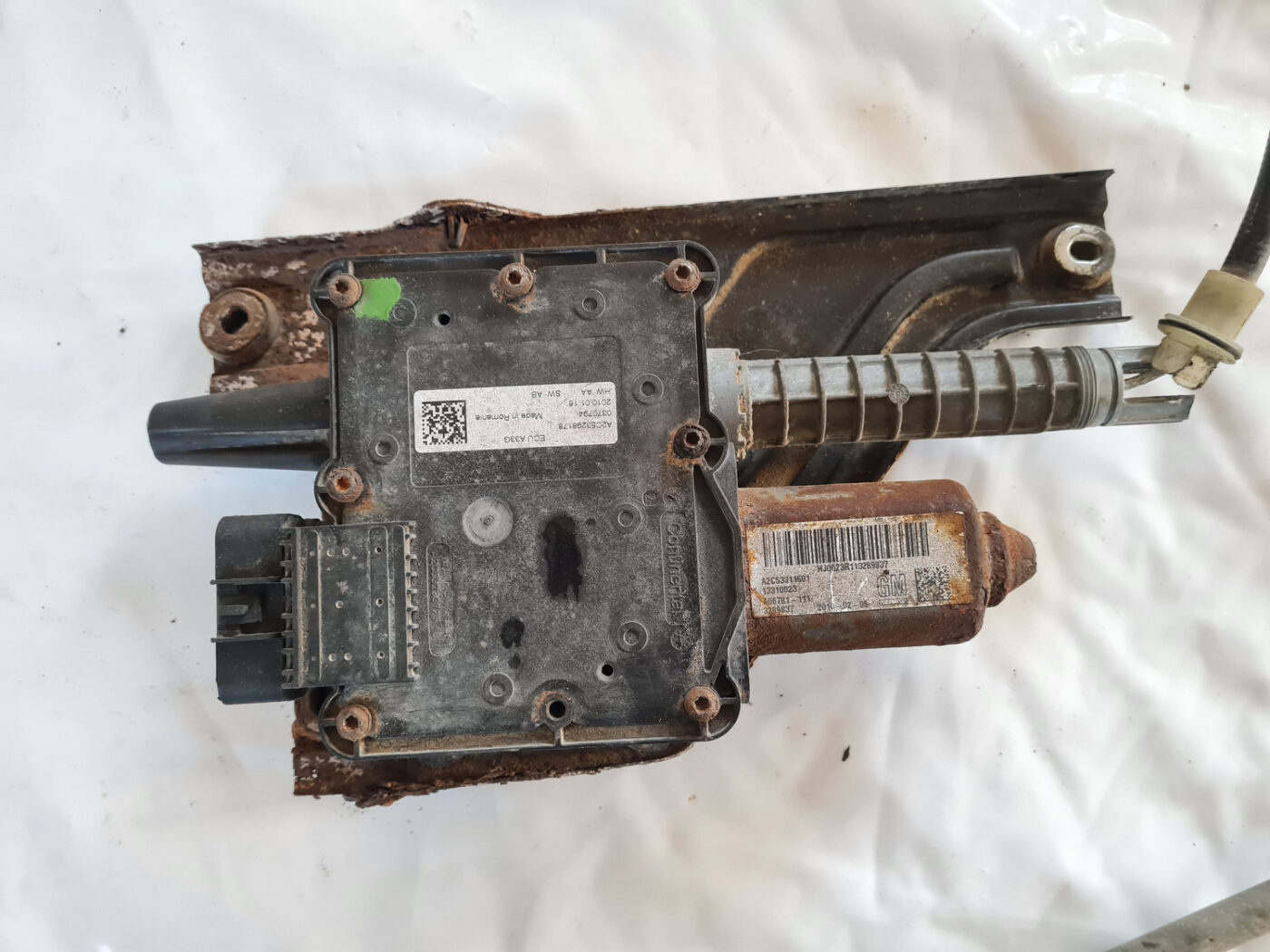 Stāvbremzes mehānisms priekš OPEL INSIGNIA 2010 2 Stāvbremzes mehānisms priekš OPEL INSIGNIA 2010