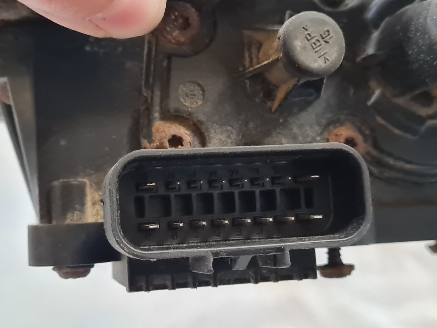 Stāvbremzes mehānisms priekš OPEL INSIGNIA 2010 4 Stāvbremzes mehānisms priekš OPEL INSIGNIA 2010