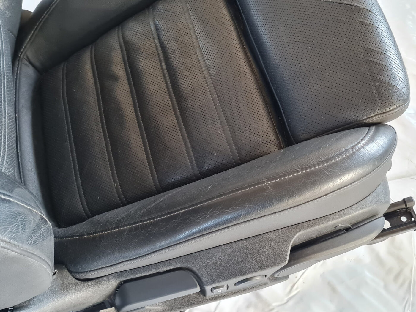 Priekšējais labais sēdeklis priekš OPEL INSIGNIA 2010 16 Priekšējais labais sēdeklis priekš OPEL INSIGNIA 2010