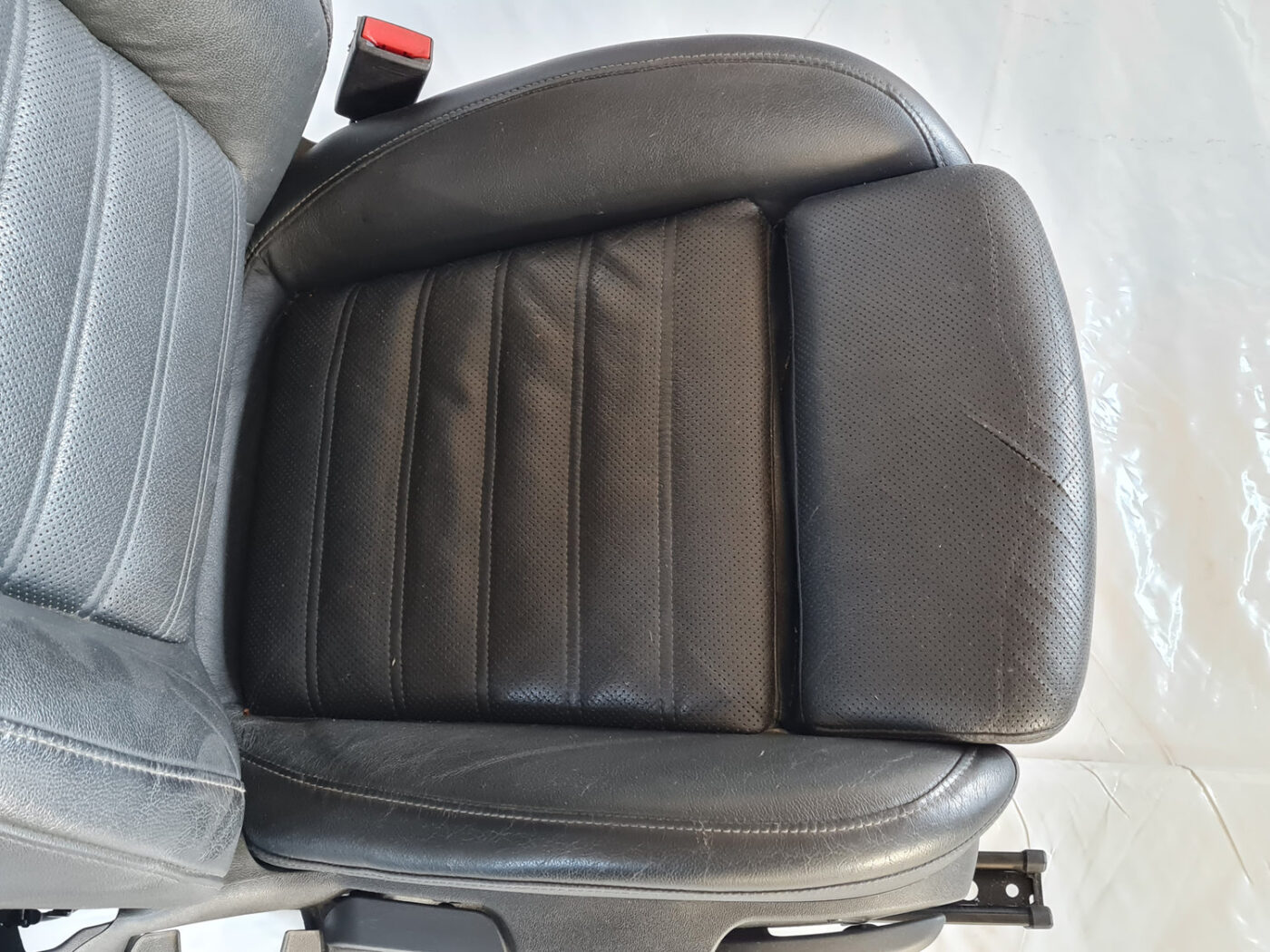 Priekšējais labais sēdeklis priekš OPEL INSIGNIA 2010 15 Priekšējais labais sēdeklis priekš OPEL INSIGNIA 2010