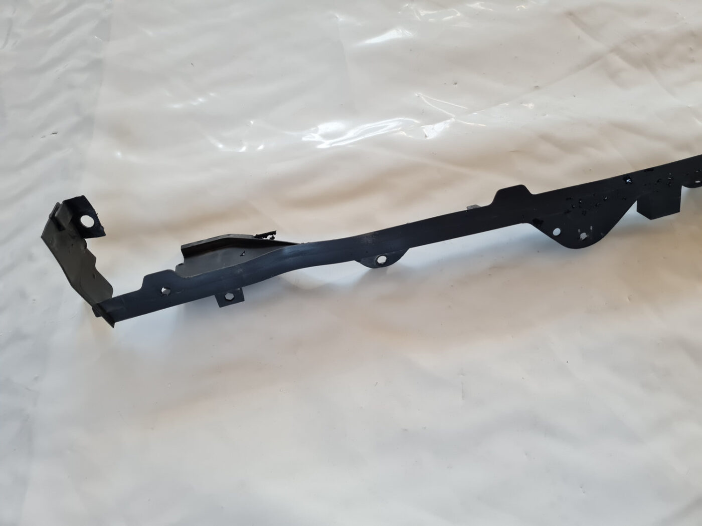 Vējstikla moldings priekš OPEL INSIGNIA 2010 2 Vējstikla moldings priekš OPEL INSIGNIA 2010