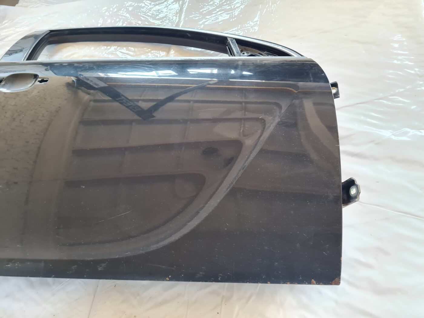 Priekšējās labās durvis priekš OPEL INSIGNIA 2010 12 Priekšējās labās durvis priekš OPEL INSIGNIA 2010