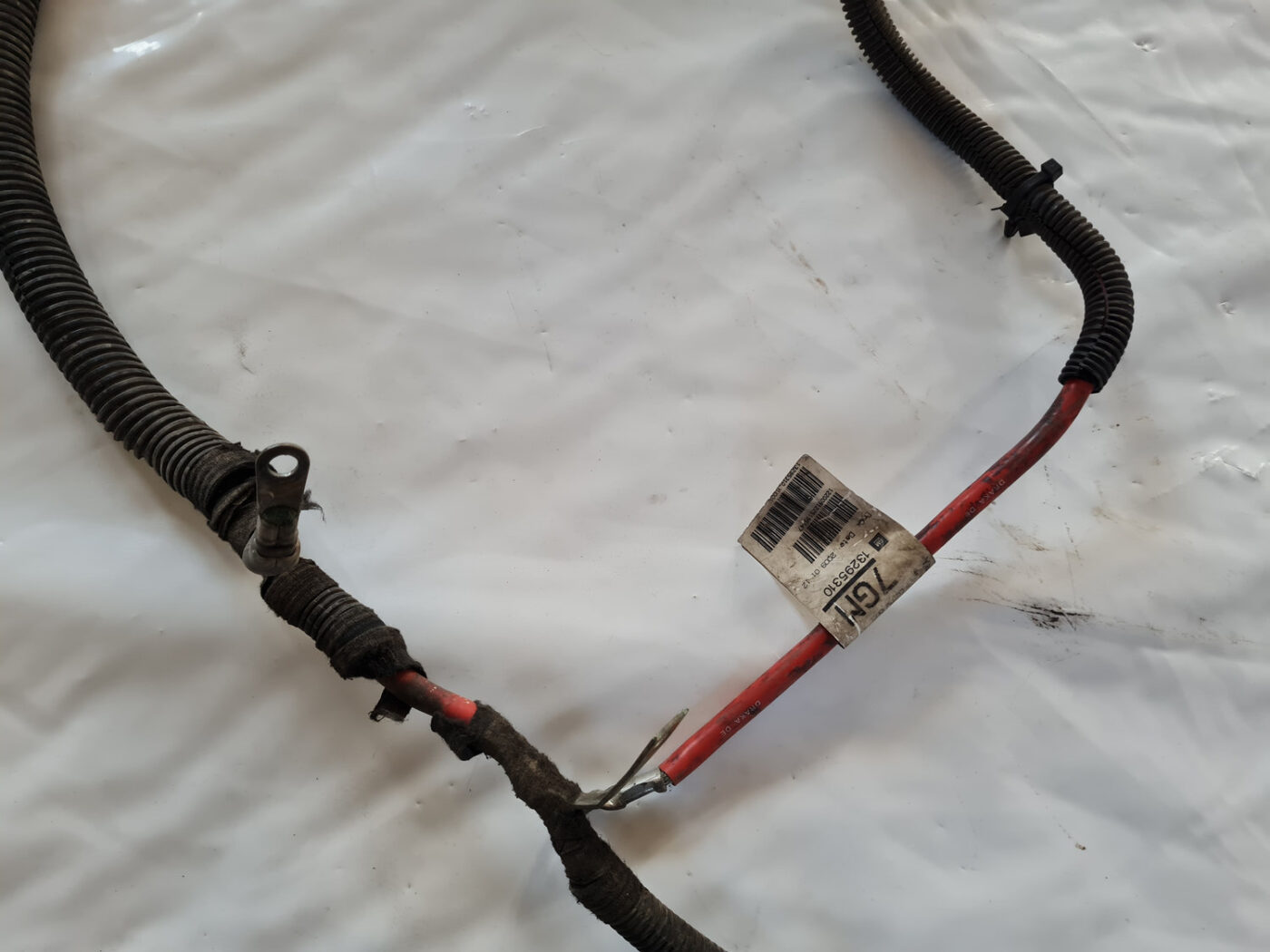 Pozitīvais elektrovads priekš OPEL INSIGNIA 2010 4 Pozitīvais elektrovads priekš OPEL INSIGNIA 2010