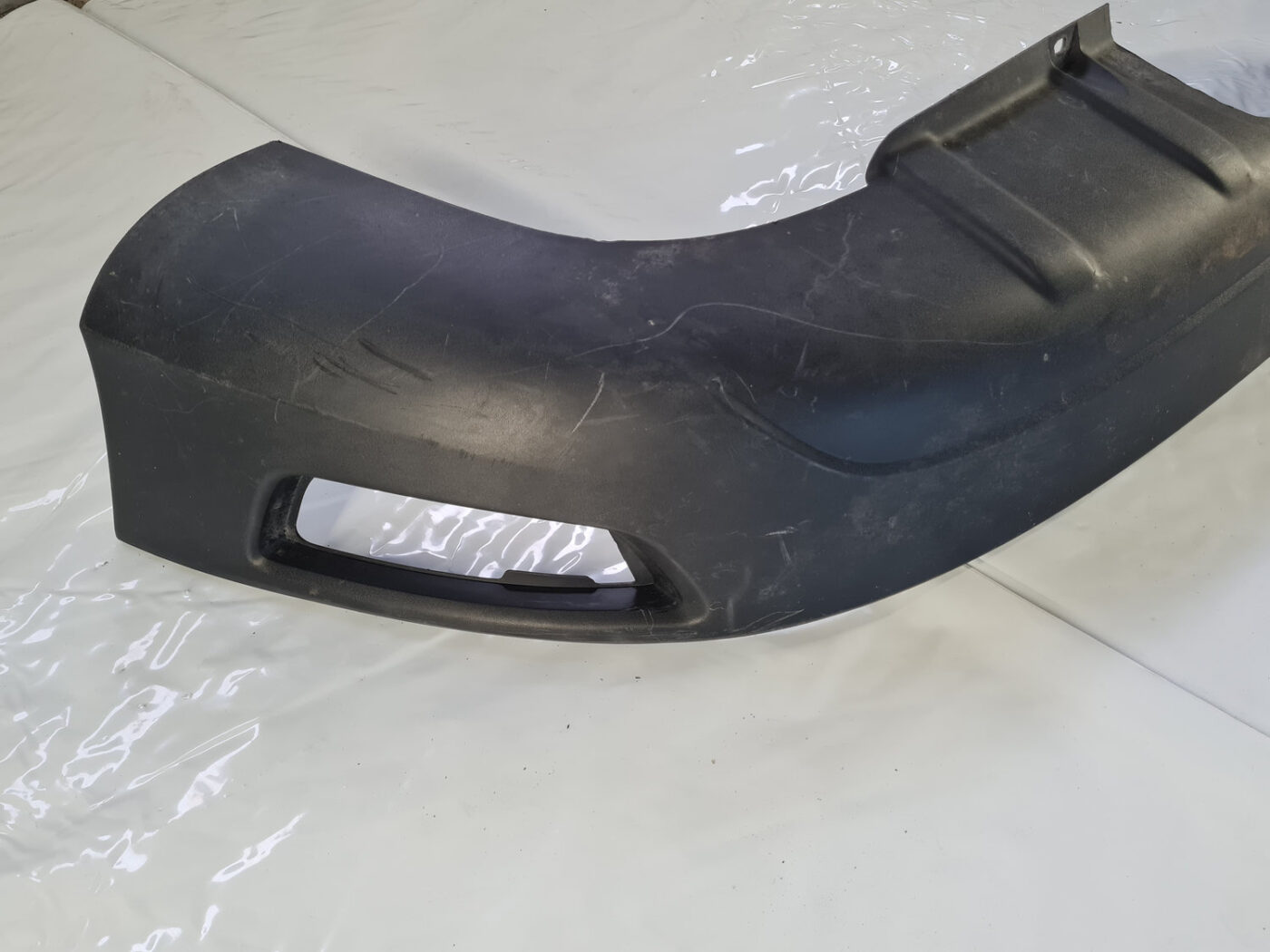 Aizmugurēja bufera spoileris (lūpa) priekš VOLVO XC60 2009 2 Aizmugurēja bufera spoileris (lūpa) priekš VOLVO XC60 2009