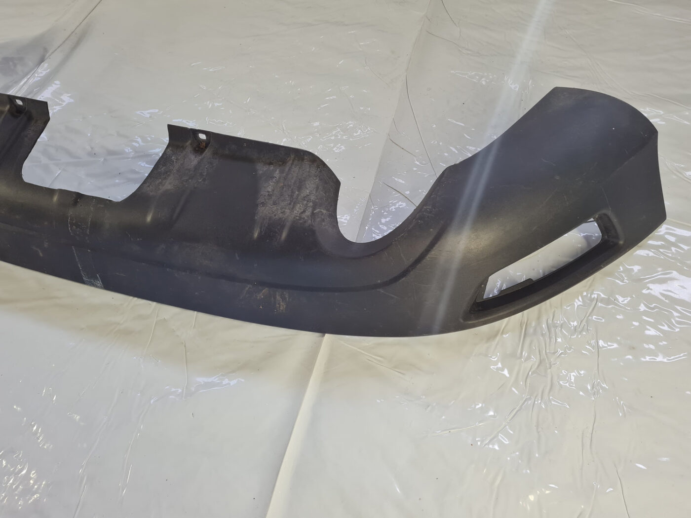 Aizmugurēja bufera spoileris (lūpa) priekš VOLVO XC60 2009 8 Aizmugurēja bufera spoileris (lūpa) priekš VOLVO XC60 2009