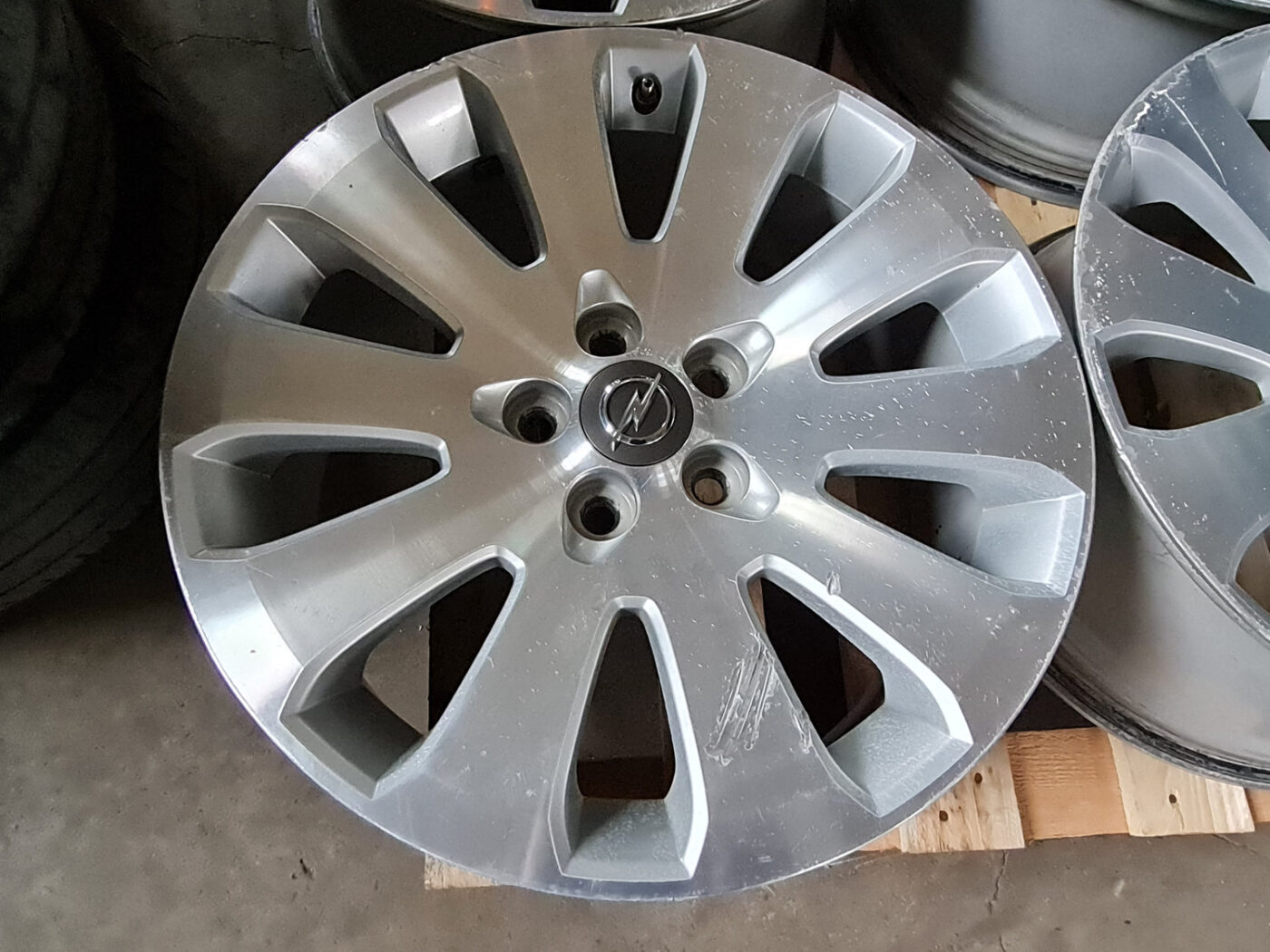 Lietie diski - vieglmetāla (kpl) priekš OPEL INSIGNIA 2010 14 Lietie diski - vieglmetāla (kpl) priekš OPEL INSIGNIA 2010