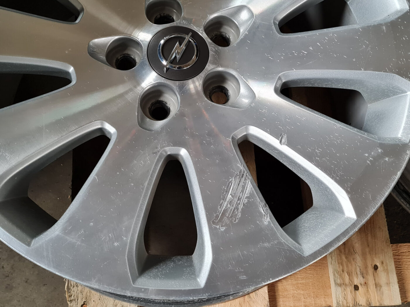 Lietie diski - vieglmetāla (kpl) priekš OPEL INSIGNIA 2010 13 Lietie diski - vieglmetāla (kpl) priekš OPEL INSIGNIA 2010