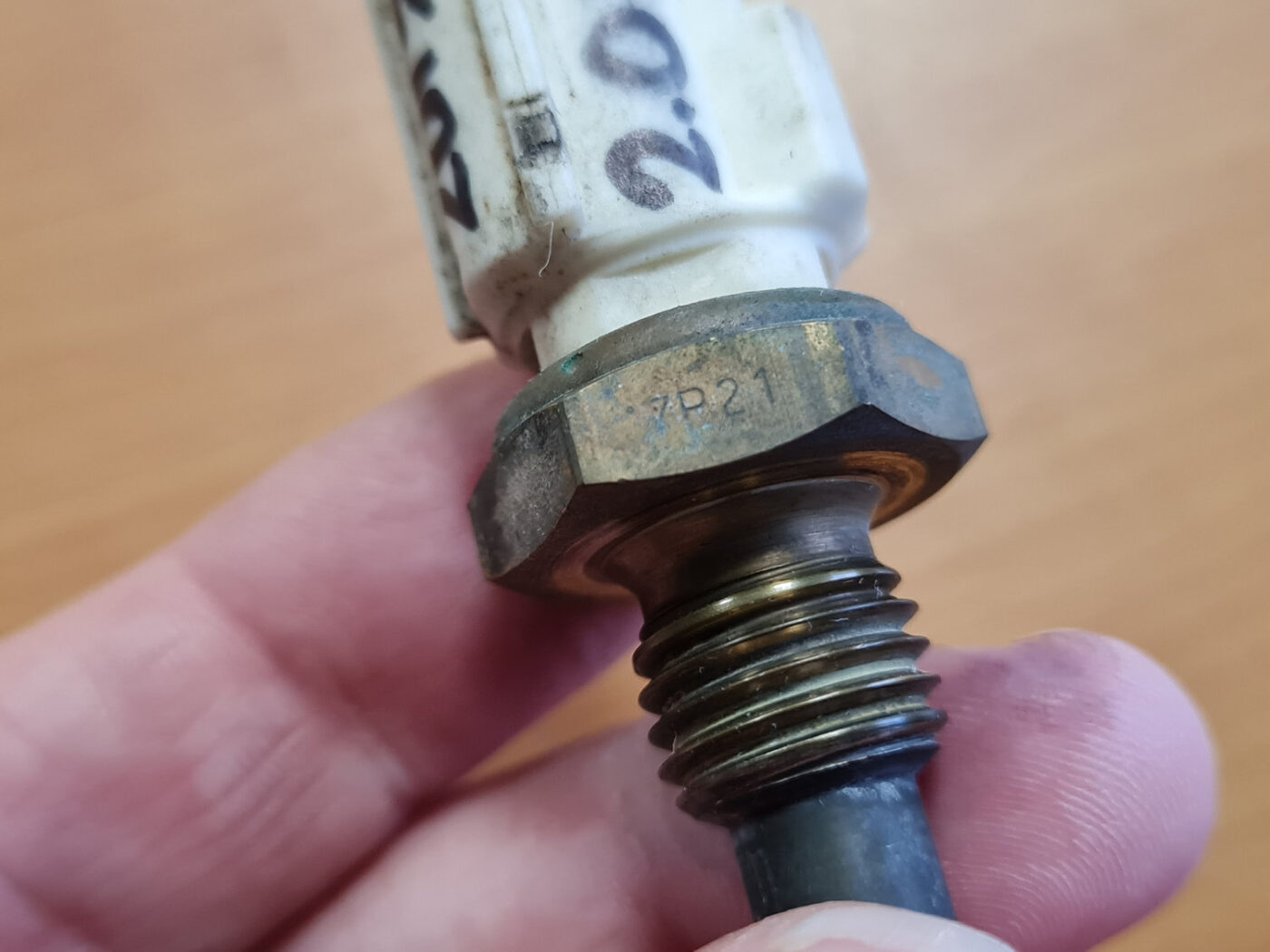 Dzesēšanas šķidruma temperatūras sensors priekš TOYOTA AVENSIS 2012 3 Dzesēšanas šķidruma temperatūras sensors priekš TOYOTA AVENSIS 2012