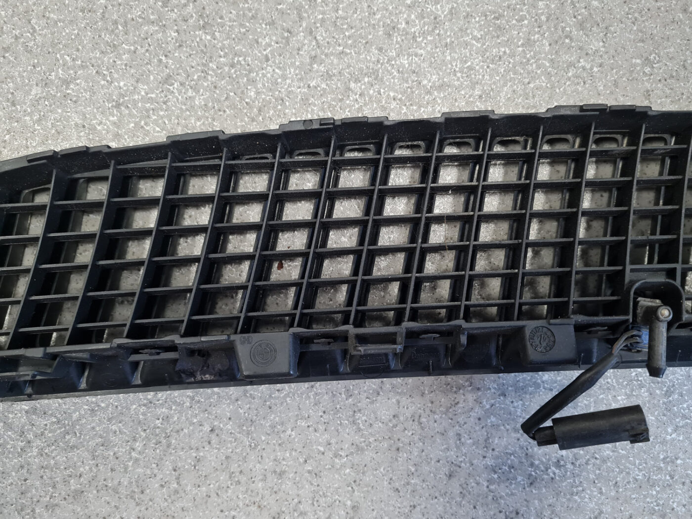 Pārsega reste priekš BMW X5 E53 1999-2006 10 Pārsega reste priekš BMW X5 E53 1999-2006