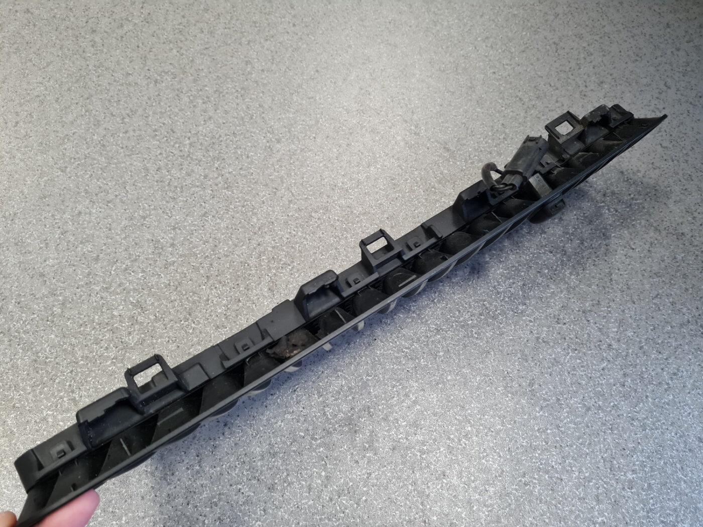 Pārsega reste priekš BMW X5 E53 1999-2006 8 Pārsega reste priekš BMW X5 E53 1999-2006