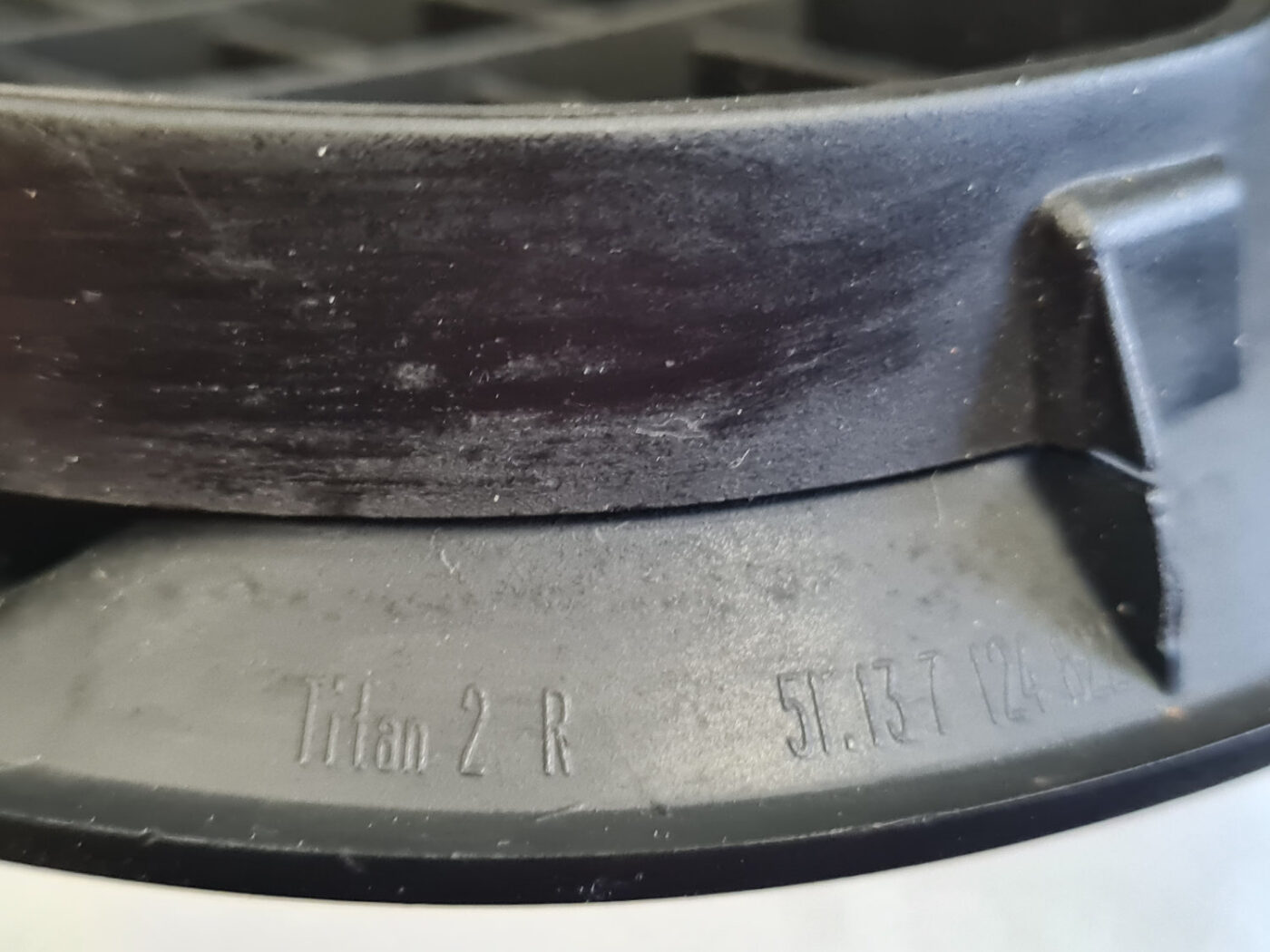 Pārsega reste priekš BMW X5 E53 1999-2006 5 Pārsega reste priekš BMW X5 E53 1999-2006